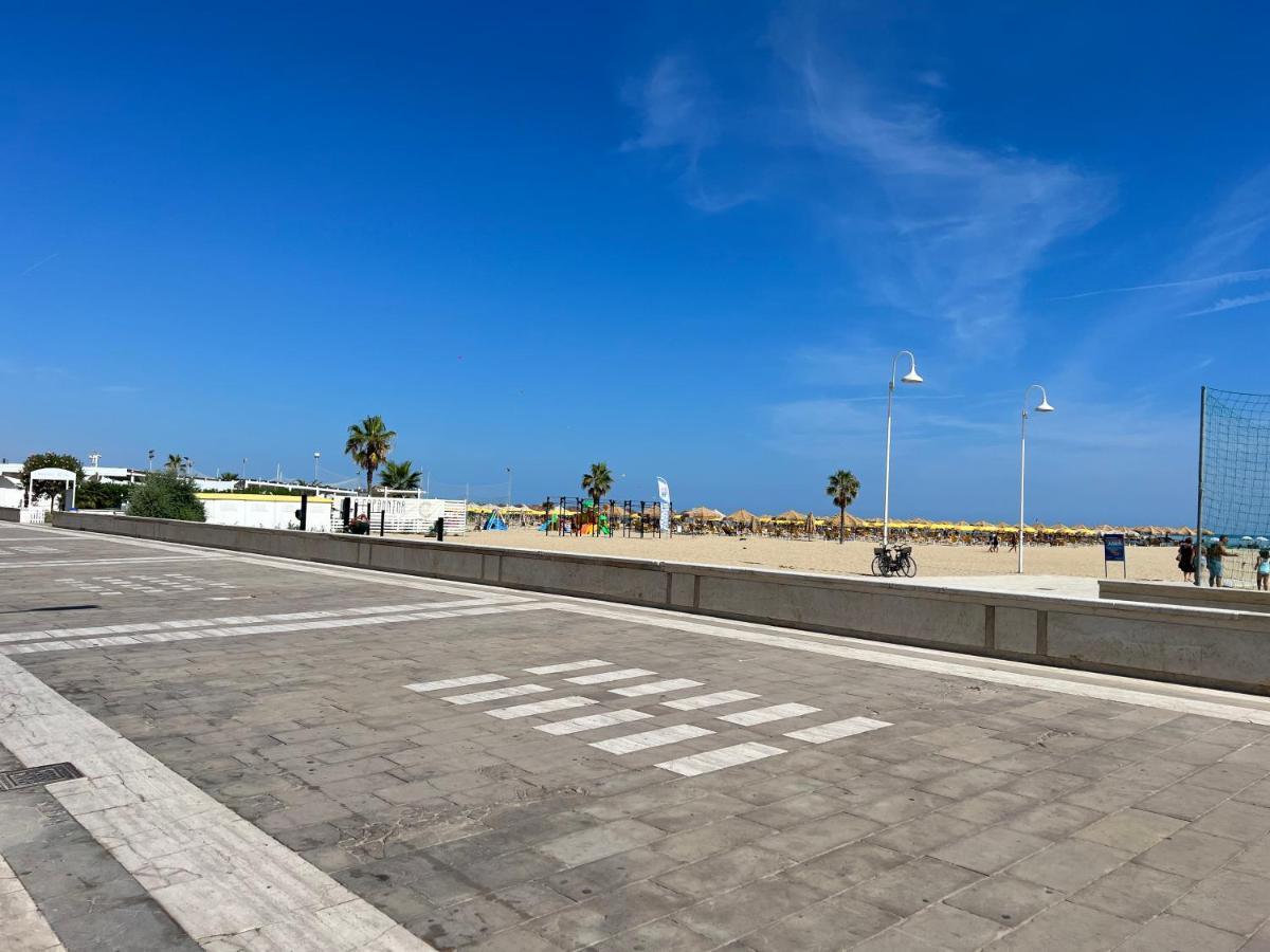 "Casa Incantevole" Fronte Mare Pescara - Appartamento Via Buozzi المظهر الخارجي الصورة